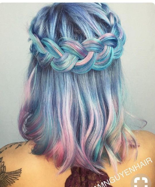  Voici quelques coiffures de mariées aux cheveux colorés - 16