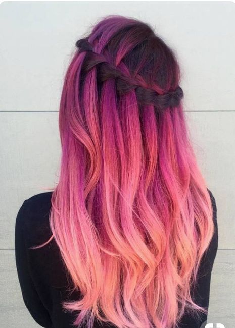  Voici quelques coiffures de mariées aux cheveux colorés - 19