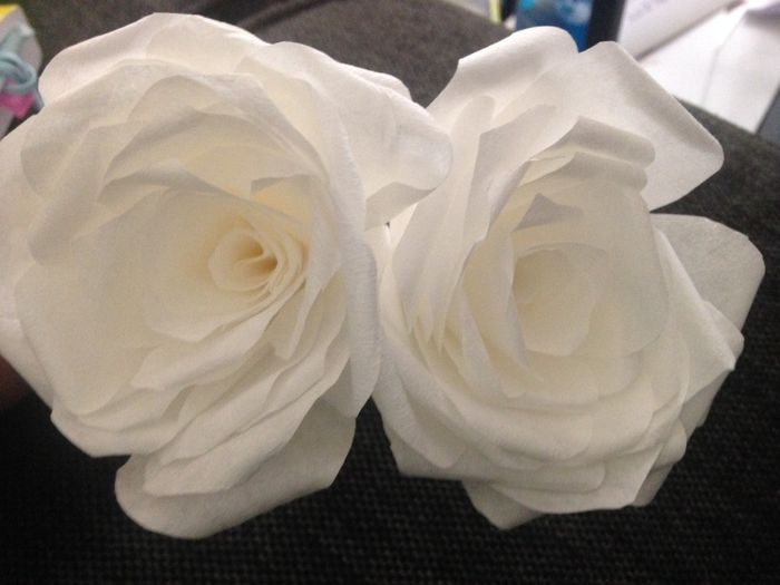 - fleur en filtres à café: Technique un peut longue pour le découpage mais le rendu est vraiment top