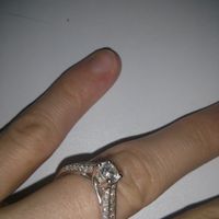 Qui porte une bague de fiançailles ? - 1