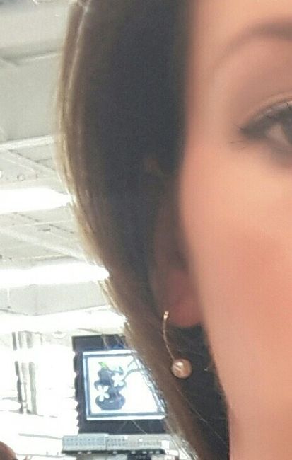Montrez moi vos boucles d'oreilles svp - 1