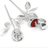 Un mariage avec style : Le porte-alliance 💍 - 1