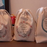 Petits sacs cadeaux aux temoins. 