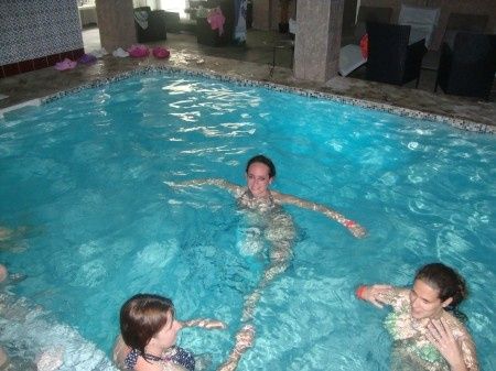 Petit tour dans la piscine