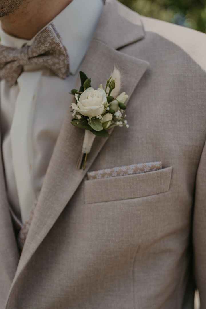 Bouquet de mariée , bracelet témoin ou demoiselle d’honneur et boutonnière marie - 4