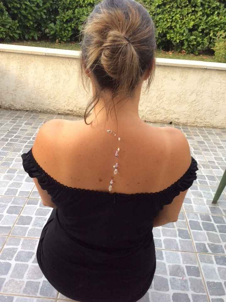 Collier 3 de dos