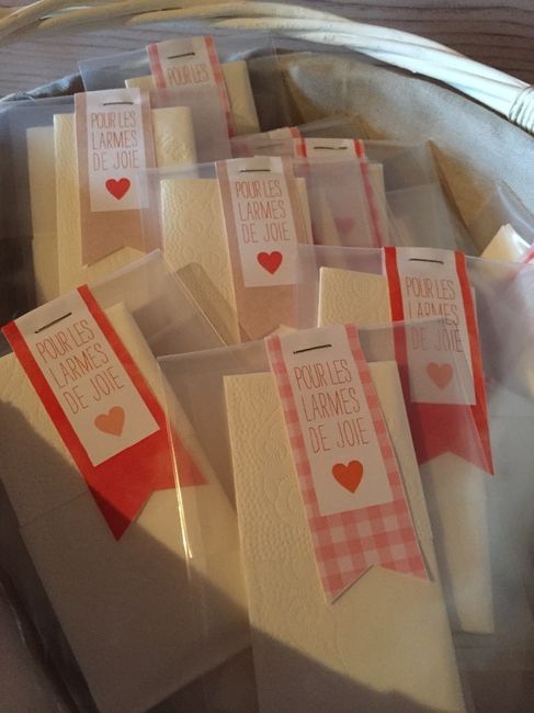 Sachets de mouchoirs