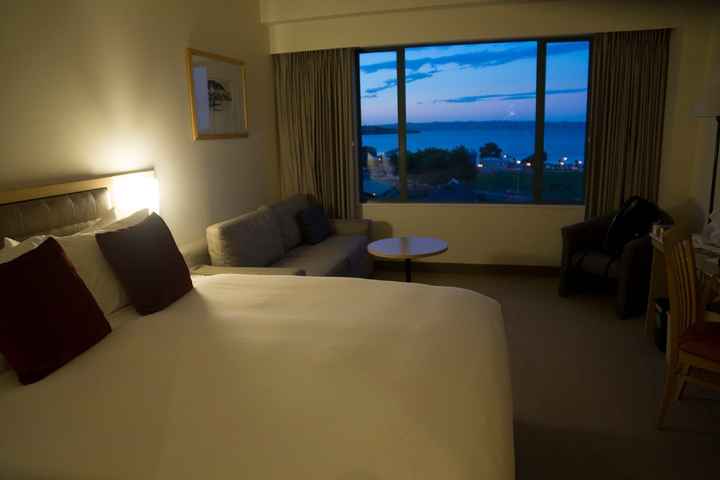 Jolie chambre avec vue sur le lac de Rotorua