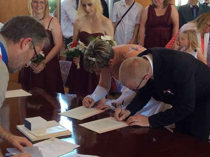 On signe... c'est officiel :)