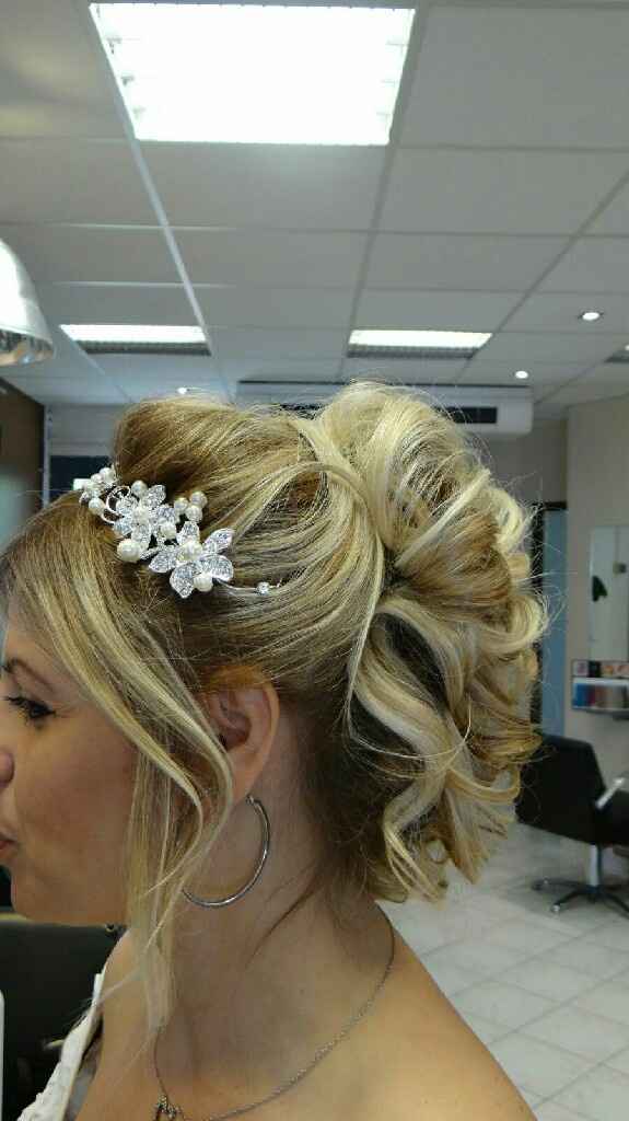 2 ème essai coiffure maquillage et robe - 1