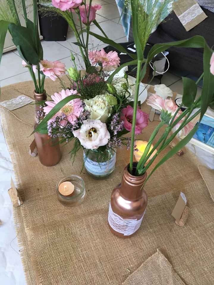 Nouvel essai table avec fleurs - 2