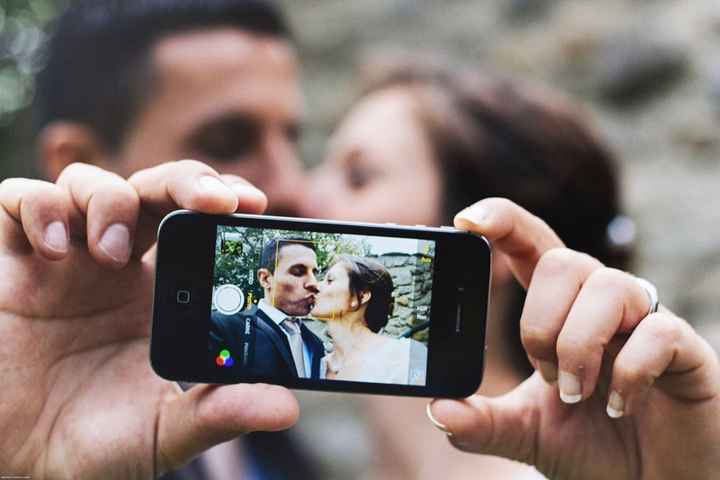Quel Emoj décrit le mieux ton mariage ? 🥳 - 1