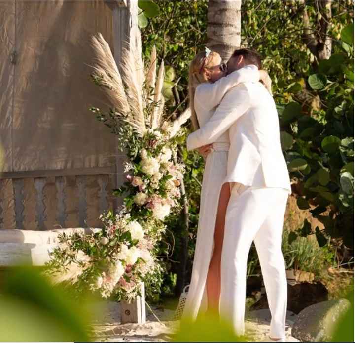Officiel : Les fiançailles de Paris Hilton & Carter Reum 💎 - 1