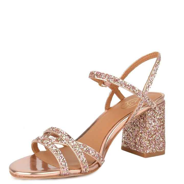 Dessine moi un soulier - Elles sont là !! - 1