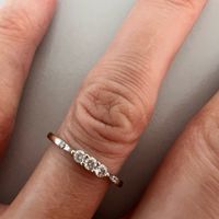 Ta bague de fiançailles sur le Pinterest de Mariages.net ça t'intéresse ? ❤️ - 1