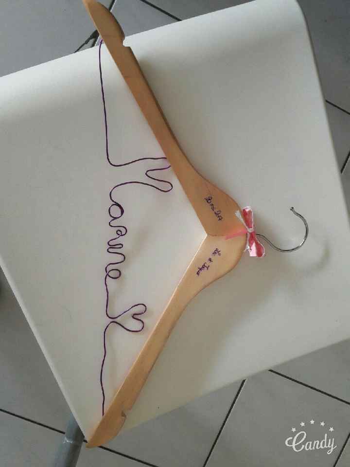 Cintres personnalisés pour mes témoins ! - 1