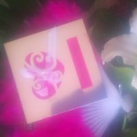 faire part argente miroir et fushia avec ruban blanc