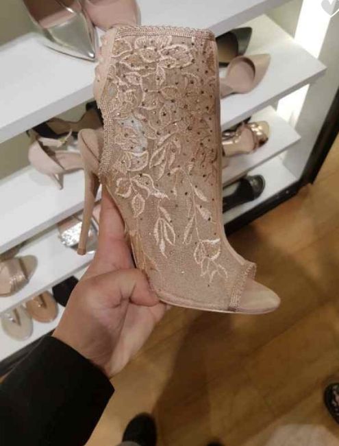 La robe ok mais les chaussures ??? 🤔 2