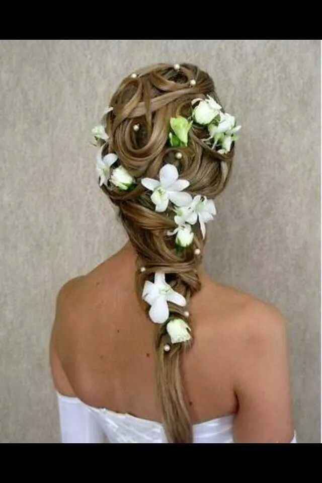 Qui peux me donner les coordonnées d'une bonne coiffeuse à domicile pour le jour j - 1
