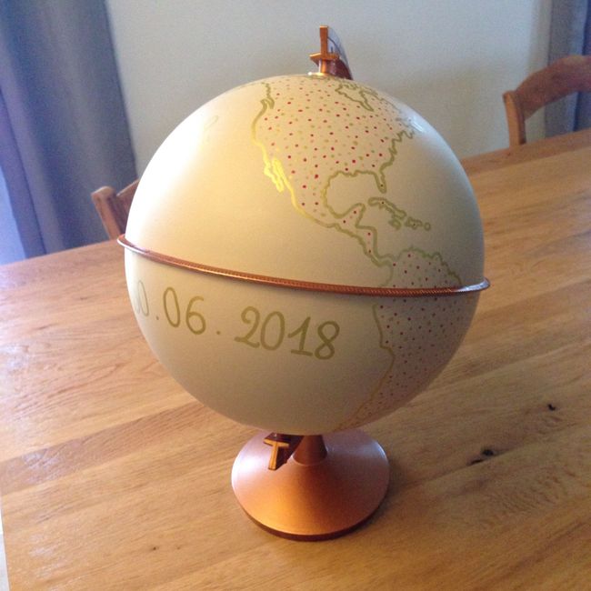  Urne globe - feutres posca - 1