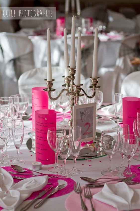 Centre de table thème amour fushia gris