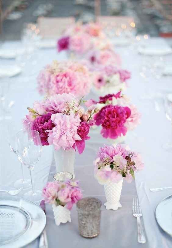 Centre de table thème amour fushia gris
