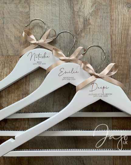 Cintres pour dh et témoins - 1