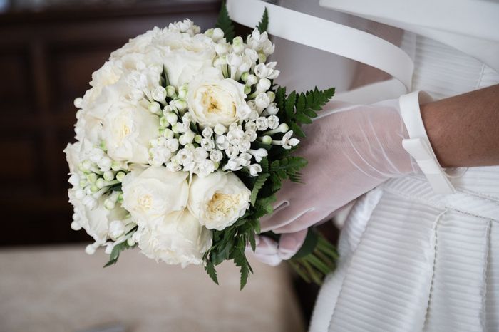 Pour ou contre les gants pour la mariée ? 👰 1