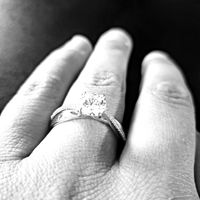 La bague de fiançailles ! 