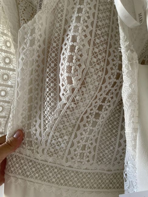 Tissu pour la robe - dentelle geometrique 1