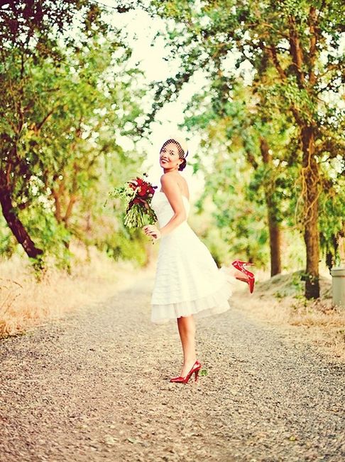 la mariée aux chaussures colorées 