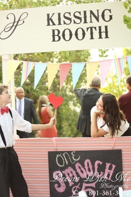 Kissing booth