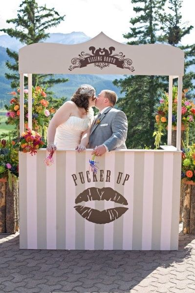 Kissing booth 