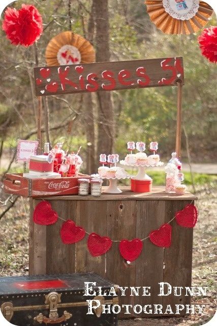 Kissing booth