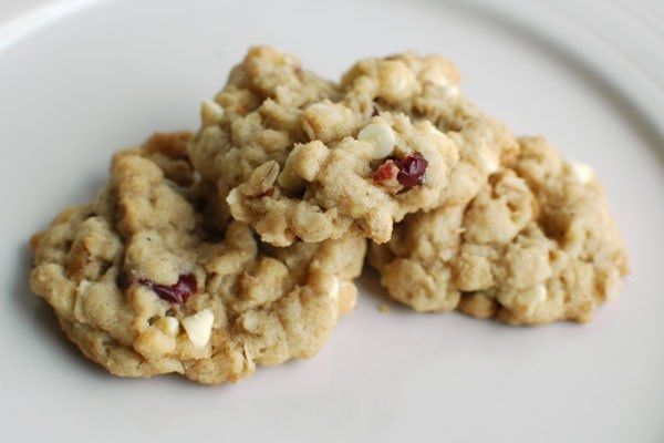 DIY Un cadeau original et gourmand pour vos invités: Biscuits aux myrtilles et chocolat blanc.