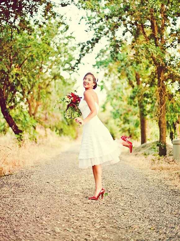 la mariée aux chaussures colorées 