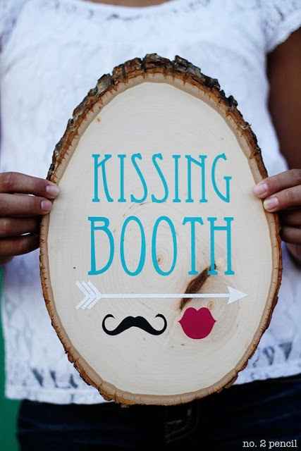 Kissing booth