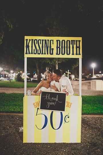 Kissing booth