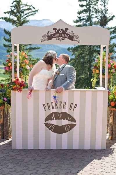 Kissing booth 