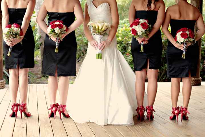 Le club du mariage rouge, noir et blanc