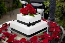 Le club du mariage rouge, noir et blanc
