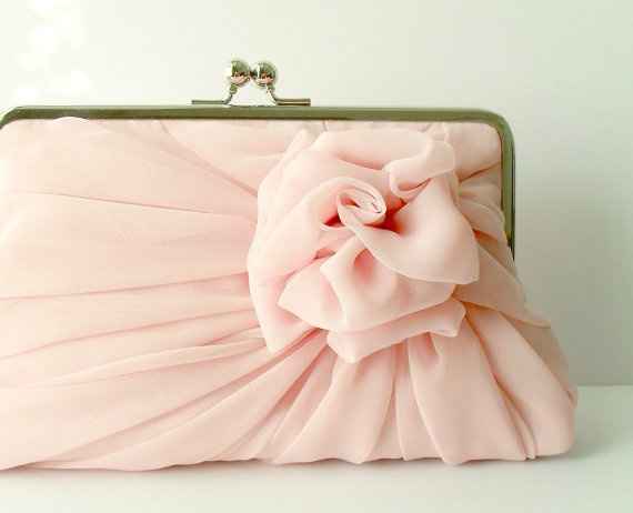 Le club du mariage rose