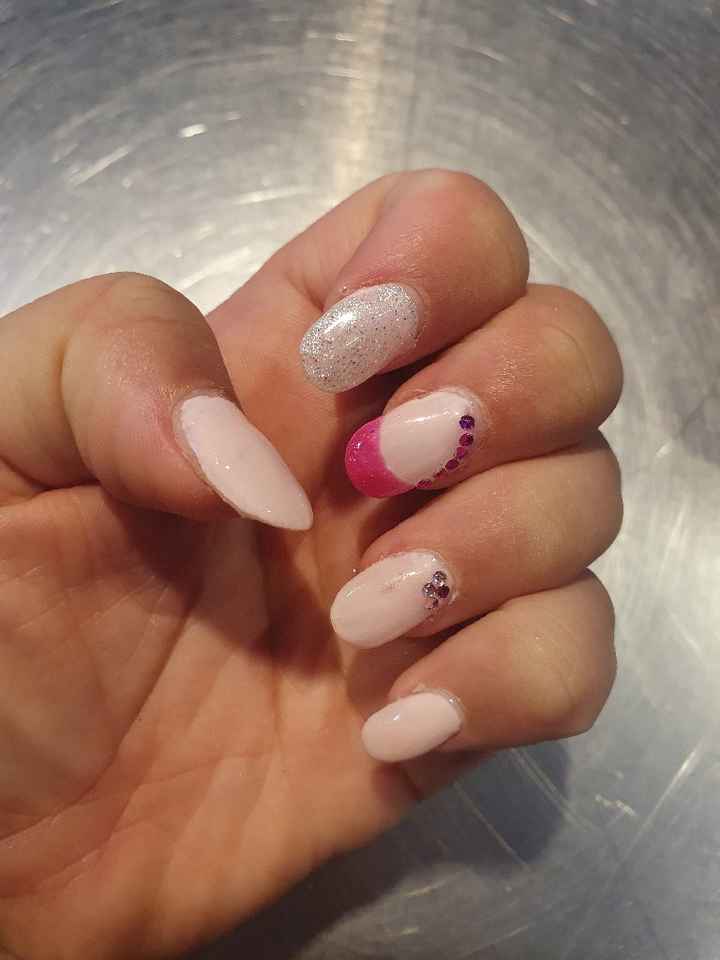 Fleurs et ongles - 3