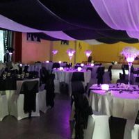 Led dans vase martini et fleurs fraîches - 1