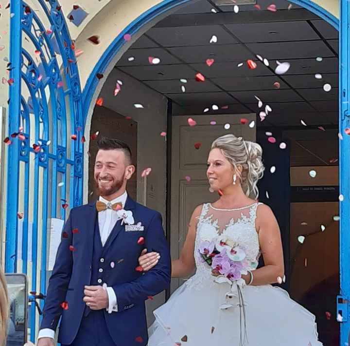 Officiellement Mme - 1