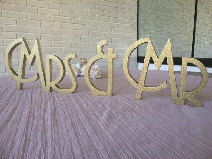 sur la table d'honneur