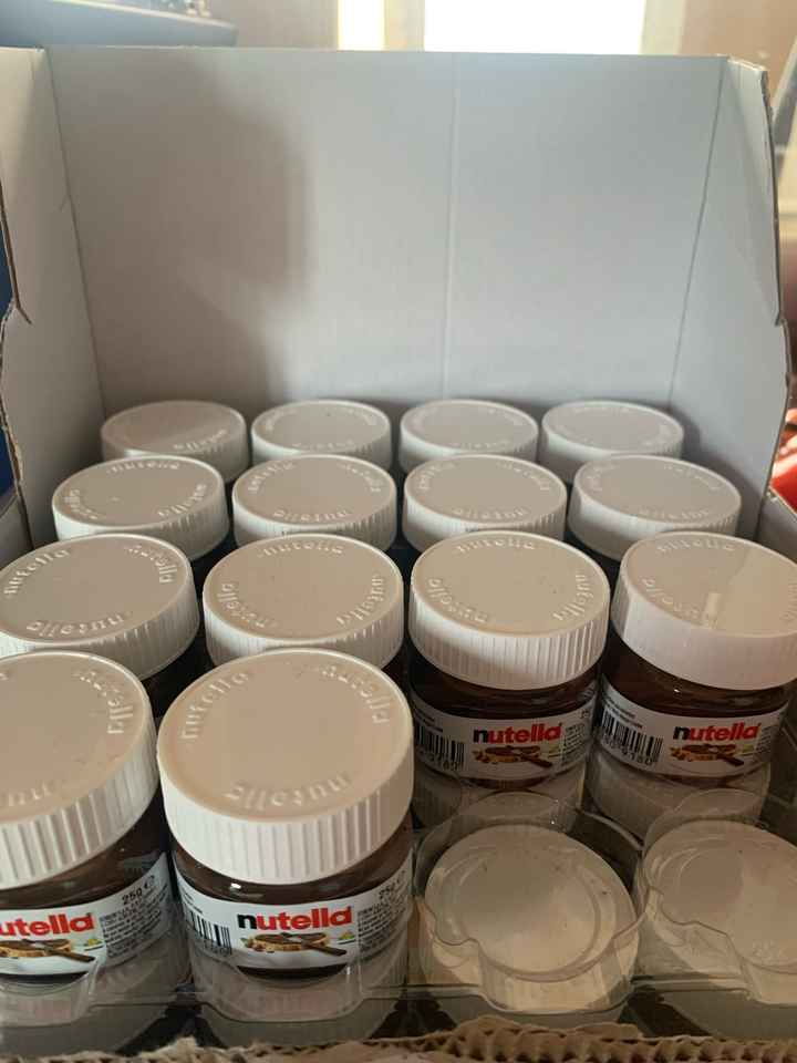 Compromis des pots de miel à la table des enfants - 1