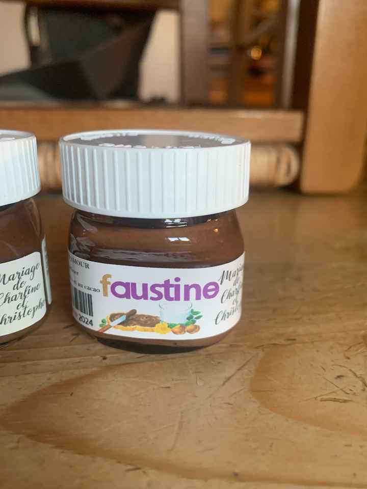 Compromis des pots de miel à la table des enfants - 3