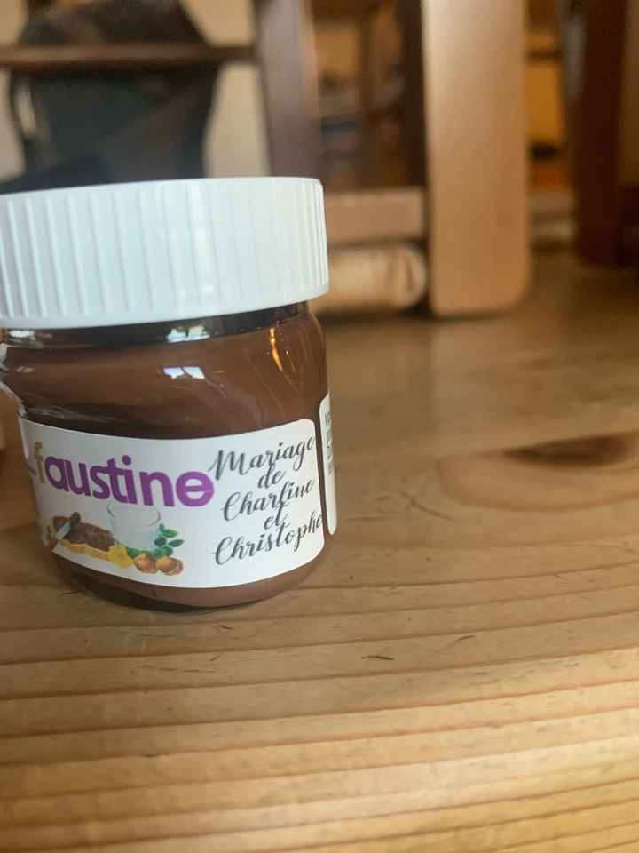 Compromis des pots de miel à la table des enfants - 4