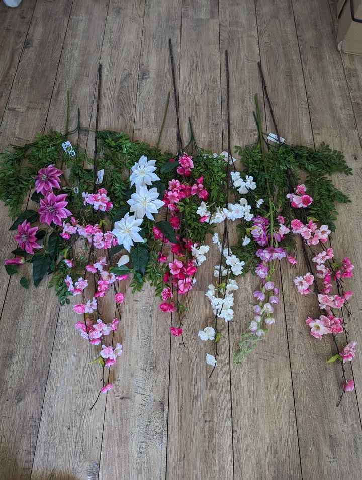 Pupitre+ fleurs artificielles pour déco photobooth - 3